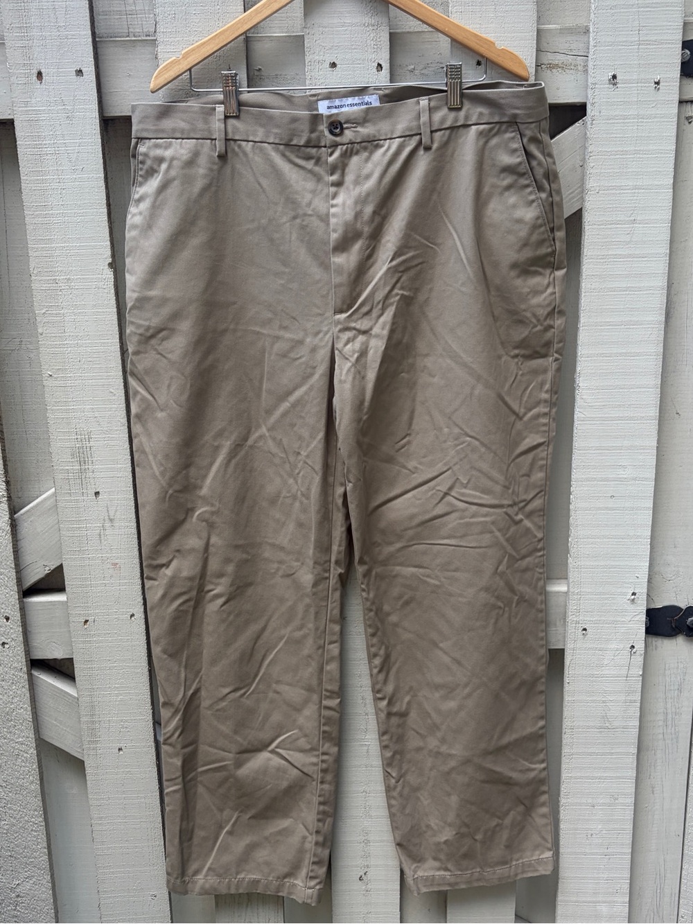 Amazon Essentials Men’s Khaki Chino Pants 38x30 VGUC Straight Flat Front